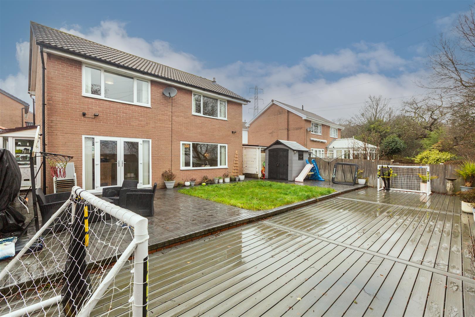 Heol Treffynnon, Parc Gwernfadog, Swansea, SA6 6SE